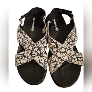 Merrell Women's Abstract Black and White Sandals Size 8